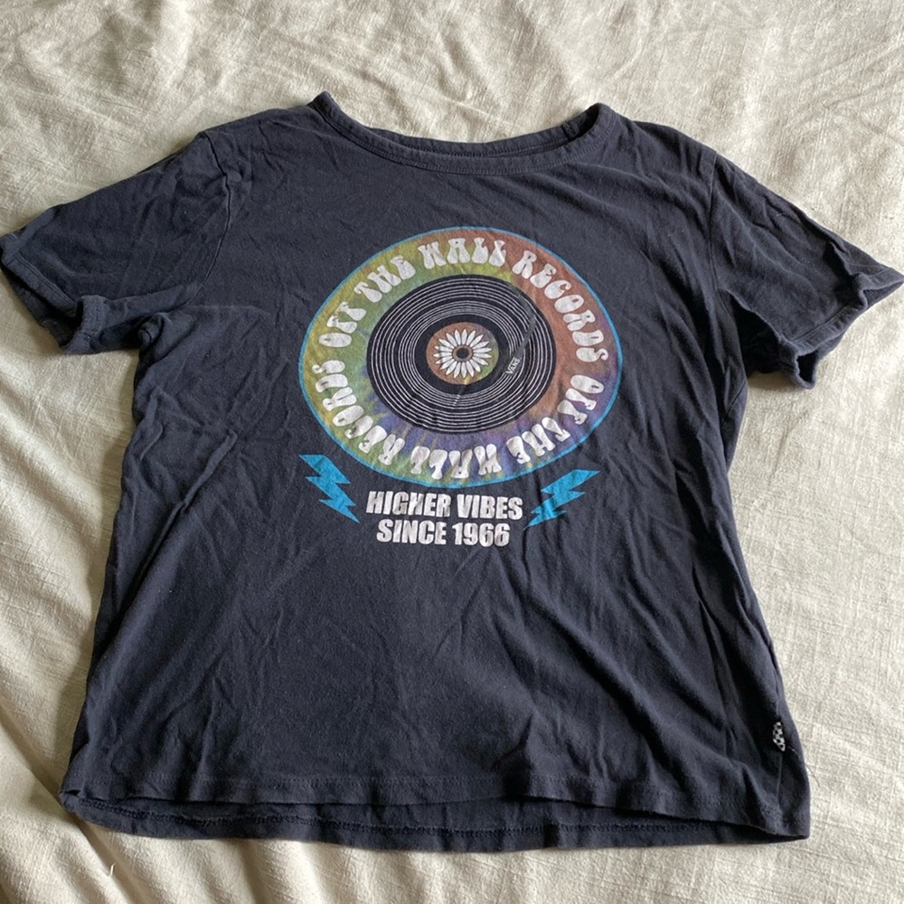 Size M Vans graphic tee